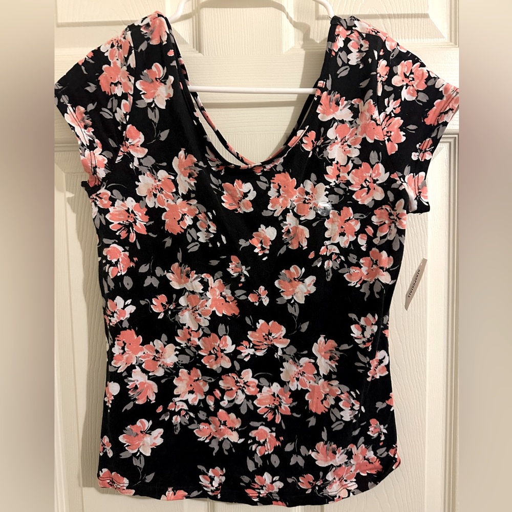 NWT Aeropostale black shirt with flowers